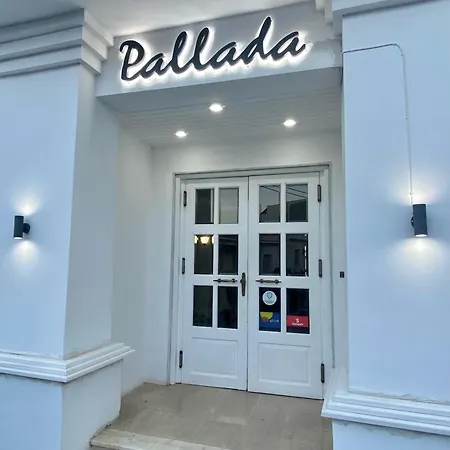 Ξενοδοχείο με διαμερίσματα Pallada Αγία Γαλήνη